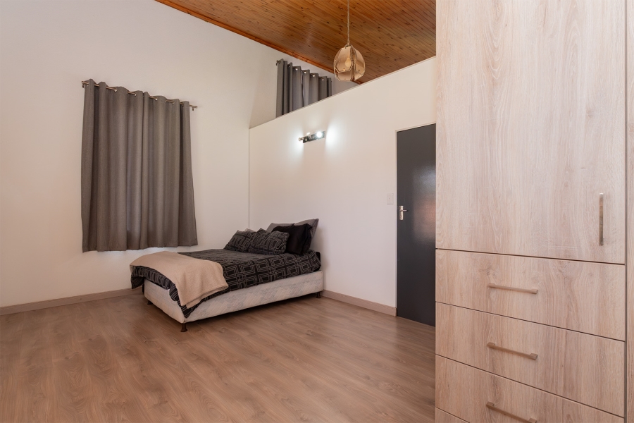 5 Bedroom Property for Sale in Pomona Gauteng