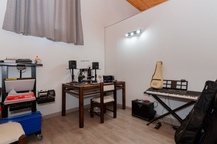 5 Bedroom Property for Sale in Pomona Gauteng