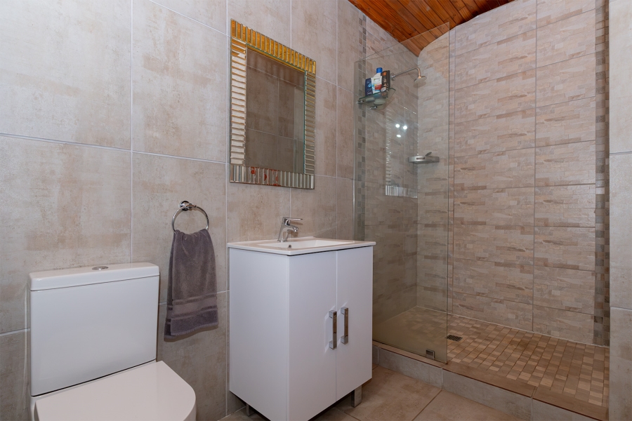 5 Bedroom Property for Sale in Pomona Gauteng