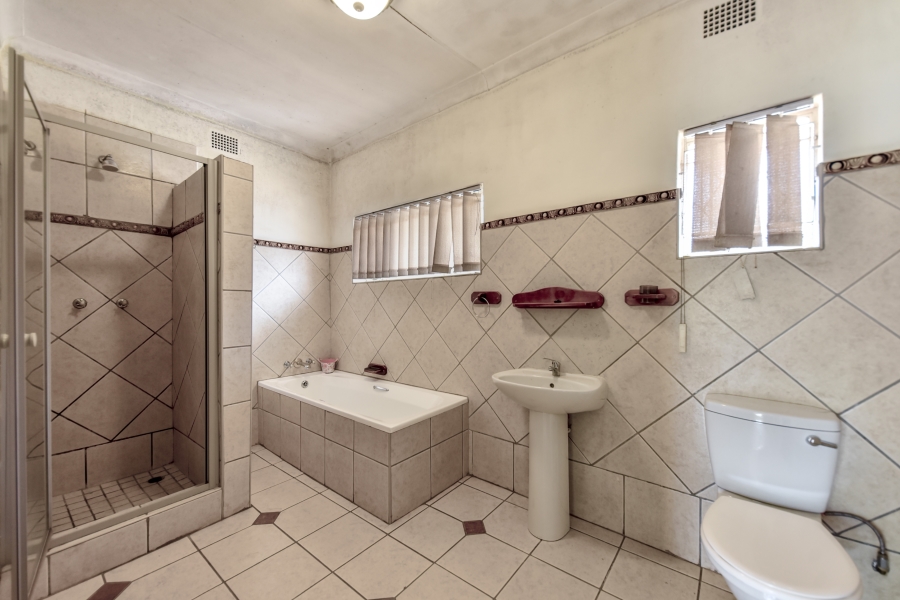 4 Bedroom Property for Sale in Lyttelton Manor Gauteng