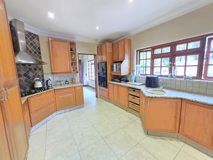 5 Bedroom Property for Sale in Waterkloof Ridge Gauteng