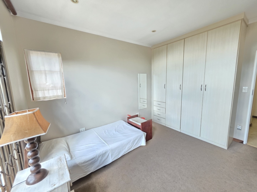 5 Bedroom Property for Sale in Waterkloof Ridge Gauteng