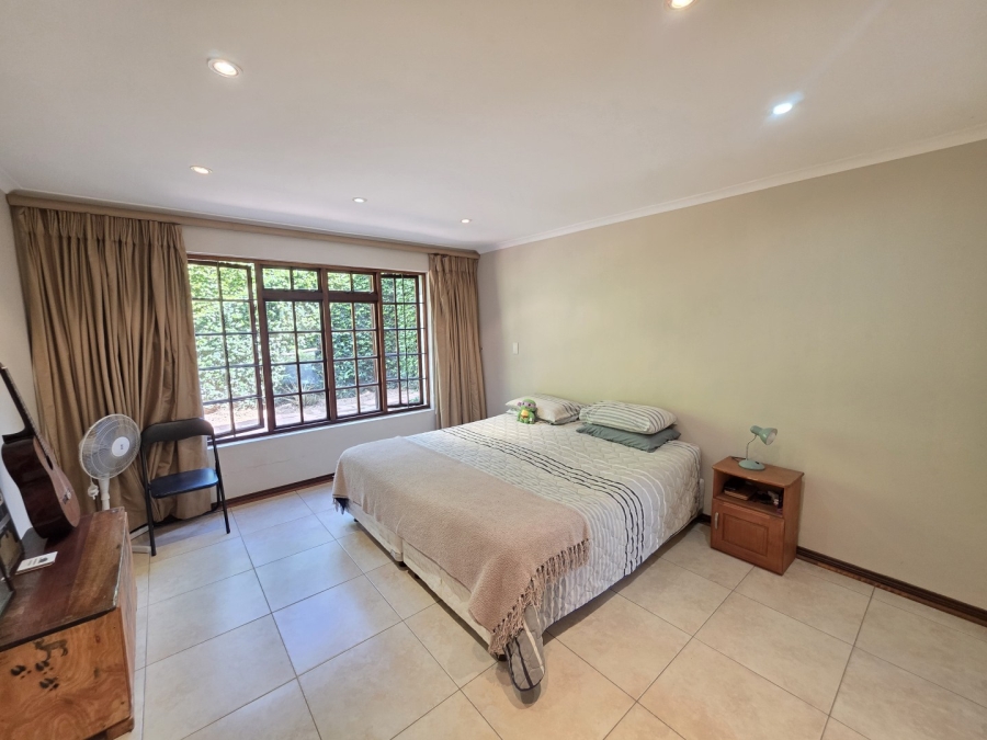 5 Bedroom Property for Sale in Waterkloof Ridge Gauteng