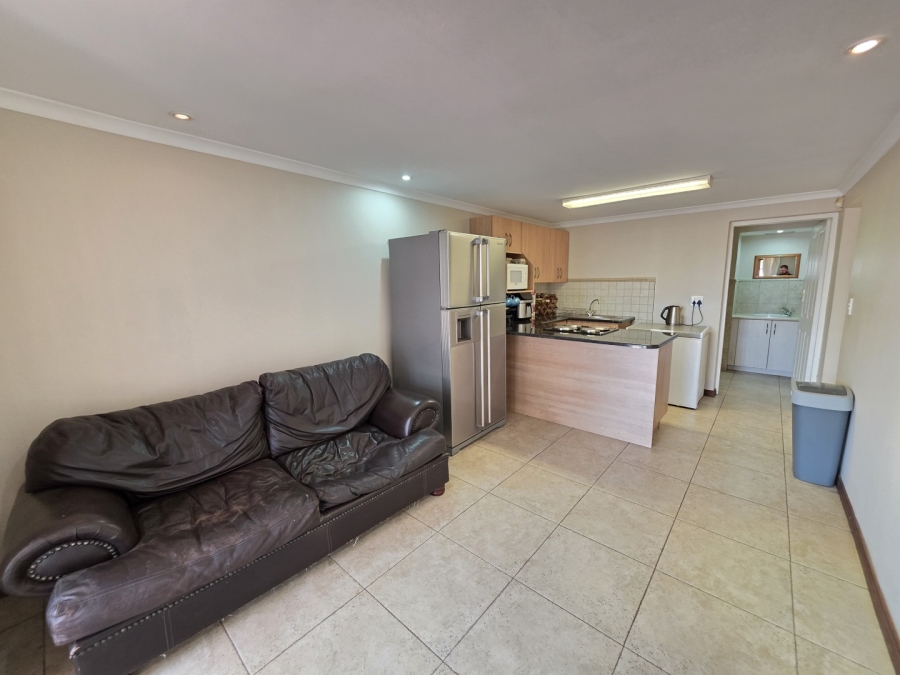 5 Bedroom Property for Sale in Waterkloof Ridge Gauteng