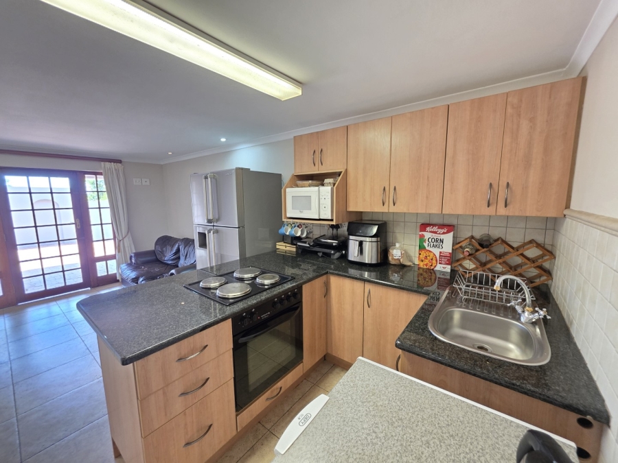 5 Bedroom Property for Sale in Waterkloof Ridge Gauteng