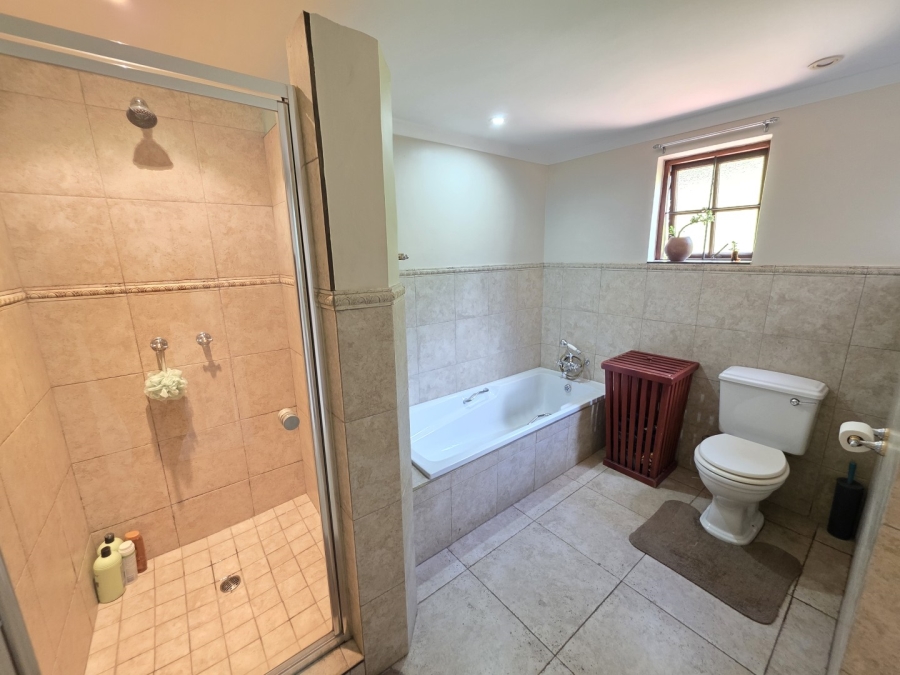 5 Bedroom Property for Sale in Waterkloof Ridge Gauteng