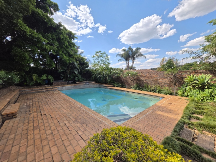 5 Bedroom Property for Sale in Waterkloof Ridge Gauteng