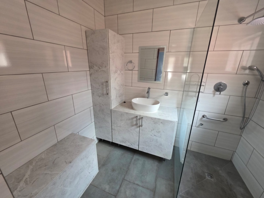 5 Bedroom Property for Sale in Sinoville Gauteng