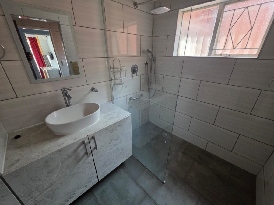 5 Bedroom Property for Sale in Sinoville Gauteng