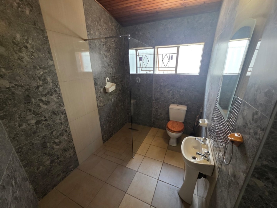 5 Bedroom Property for Sale in Sinoville Gauteng