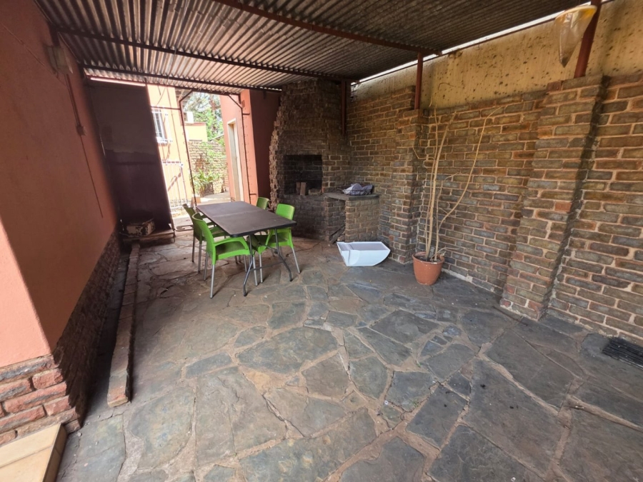 5 Bedroom Property for Sale in Sinoville Gauteng