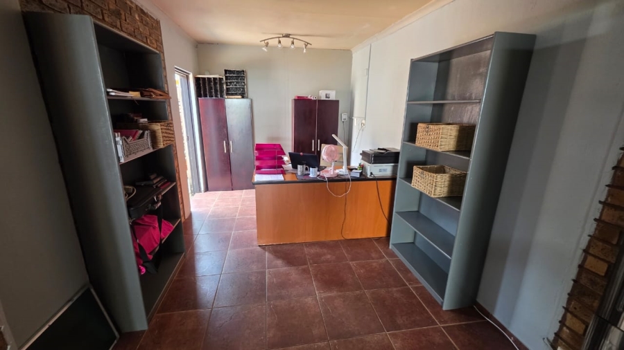 5 Bedroom Property for Sale in Doornpoort Gauteng