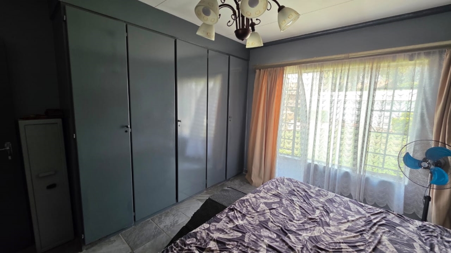 5 Bedroom Property for Sale in Doornpoort Gauteng