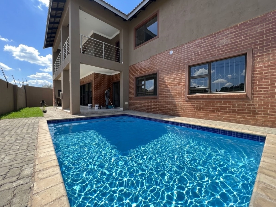 To Let 5 Bedroom Property for Rent in Waterkloof Ridge Gauteng