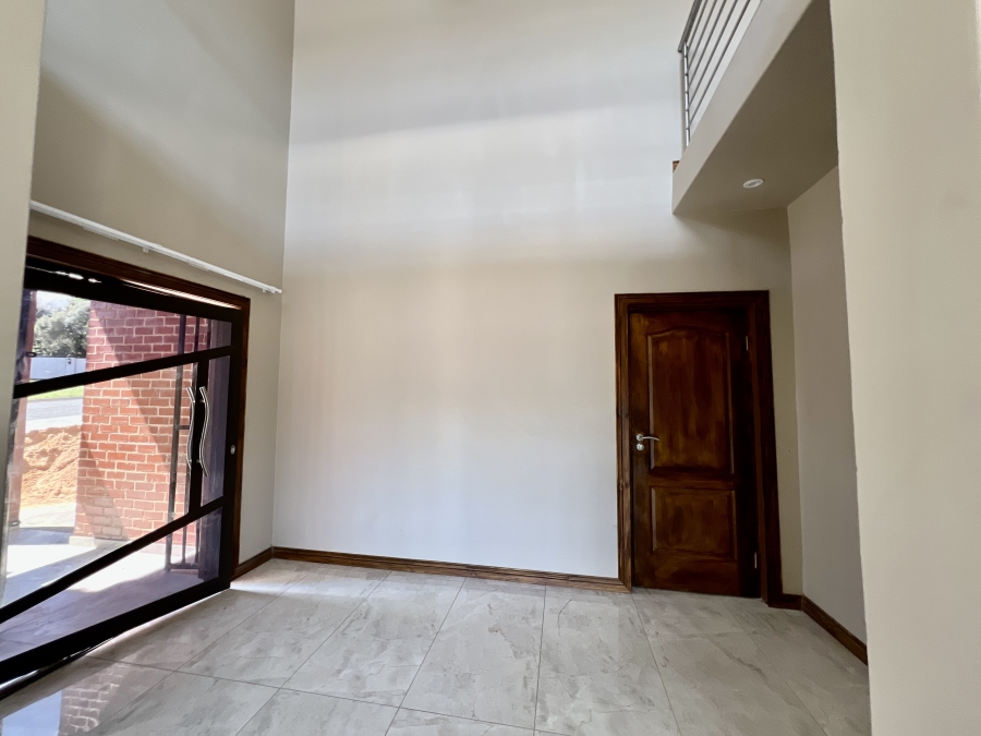 To Let 5 Bedroom Property for Rent in Waterkloof Ridge Gauteng