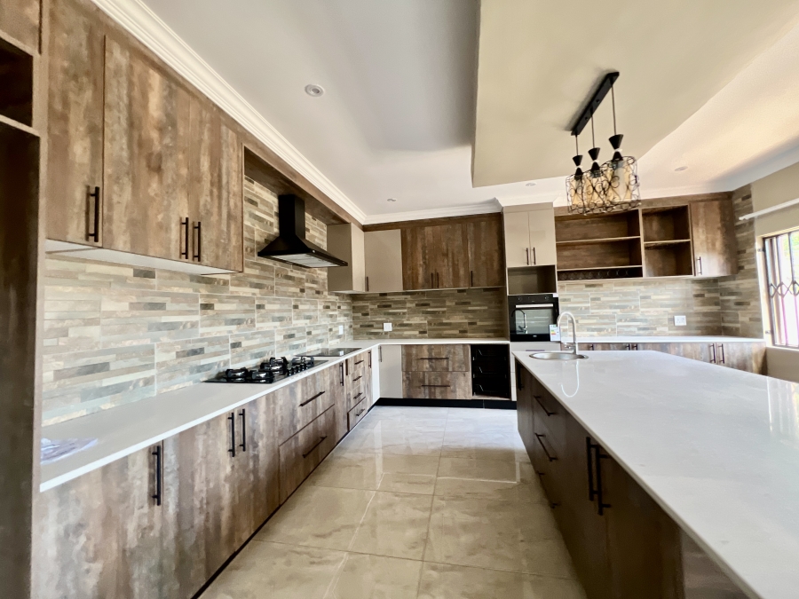 To Let 5 Bedroom Property for Rent in Waterkloof Ridge Gauteng