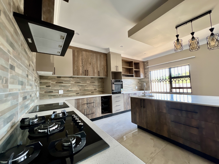 To Let 5 Bedroom Property for Rent in Waterkloof Ridge Gauteng
