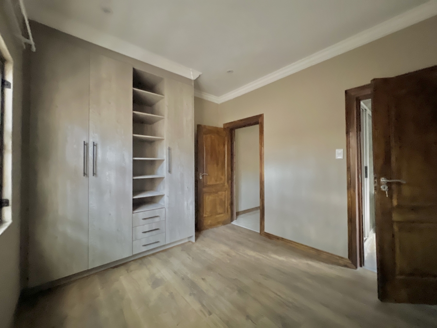 To Let 5 Bedroom Property for Rent in Waterkloof Ridge Gauteng