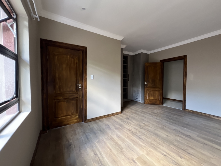 To Let 5 Bedroom Property for Rent in Waterkloof Ridge Gauteng