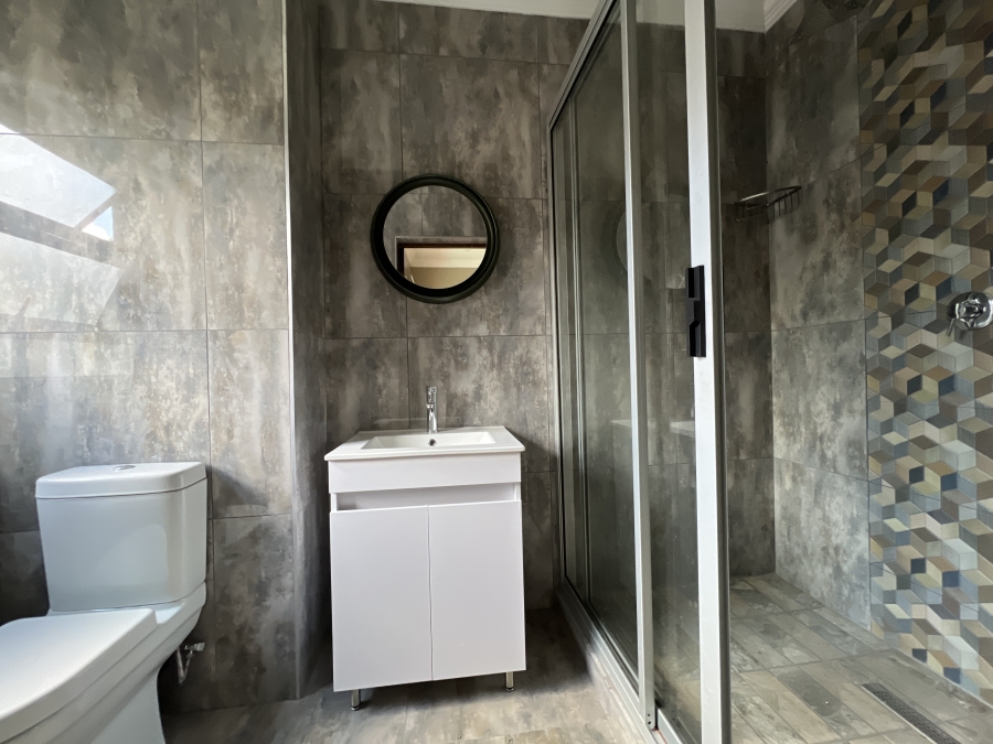 To Let 5 Bedroom Property for Rent in Waterkloof Ridge Gauteng