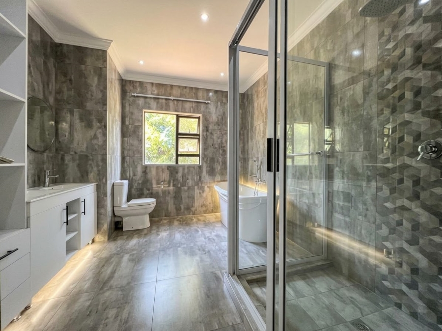 To Let 5 Bedroom Property for Rent in Waterkloof Ridge Gauteng