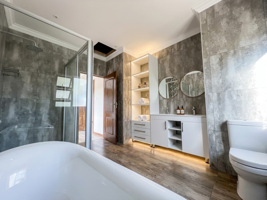 To Let 5 Bedroom Property for Rent in Waterkloof Ridge Gauteng