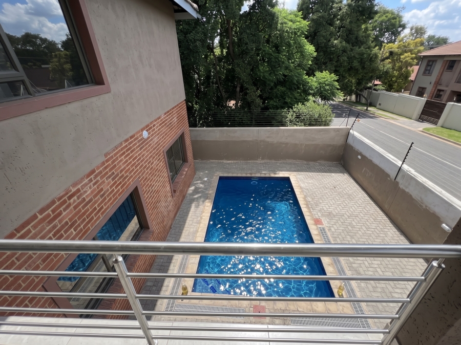 To Let 5 Bedroom Property for Rent in Waterkloof Ridge Gauteng