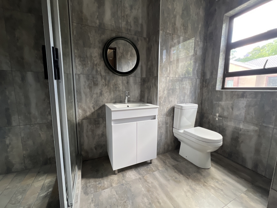 To Let 5 Bedroom Property for Rent in Waterkloof Ridge Gauteng