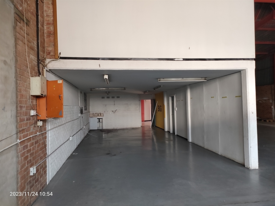 To Let Commercial Property for Rent in Strijdom Park Gauteng