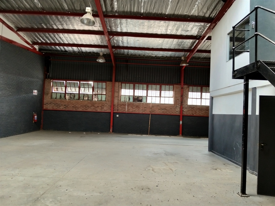 To Let Commercial Property for Rent in Strijdom Park Gauteng
