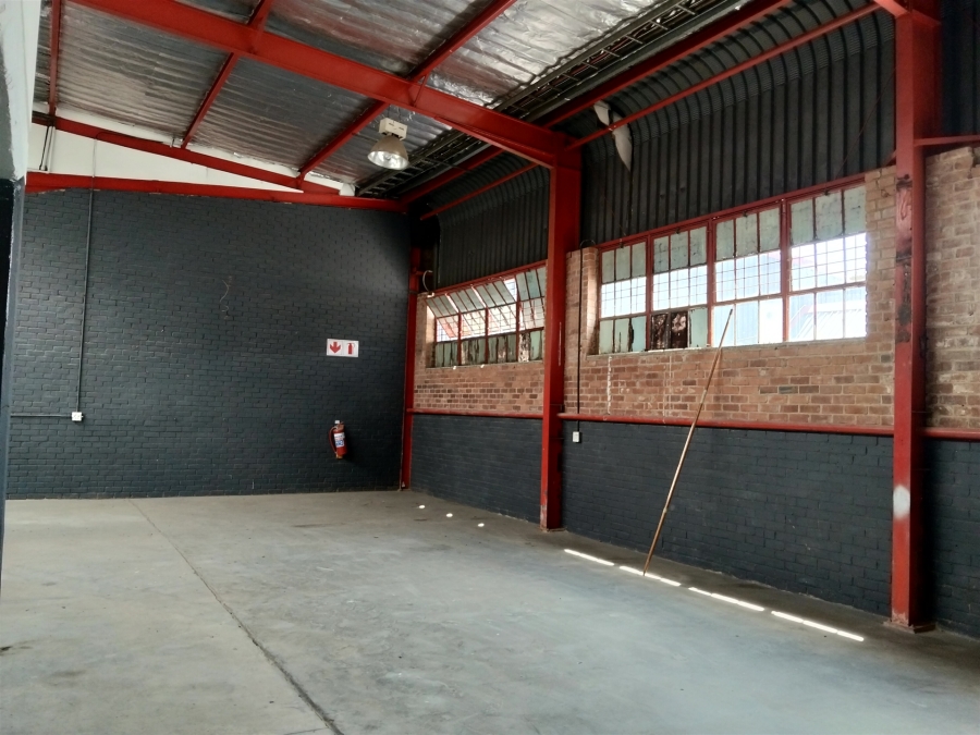To Let Commercial Property for Rent in Strijdom Park Gauteng