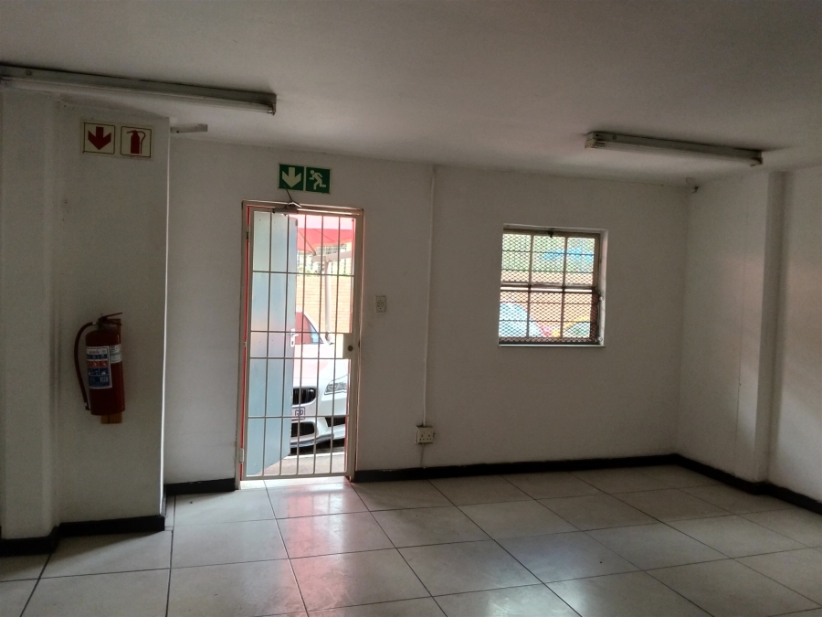 To Let Commercial Property for Rent in Strijdom Park Gauteng
