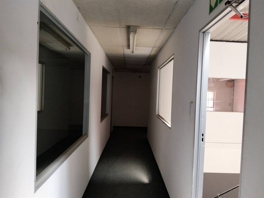 To Let Commercial Property for Rent in Strijdom Park Gauteng