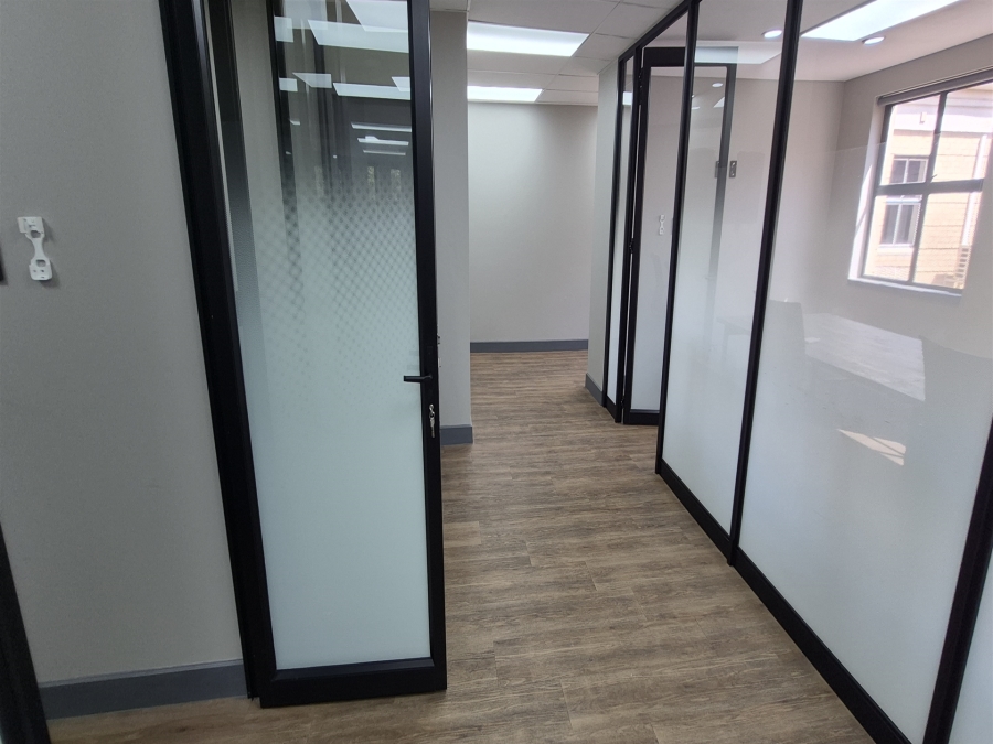 To Let Commercial Property for Rent in Dunkeld Gauteng
