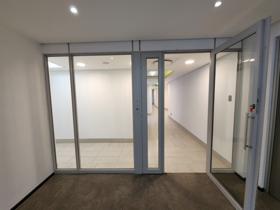 To Let Commercial Property for Rent in Sandhurst Gauteng