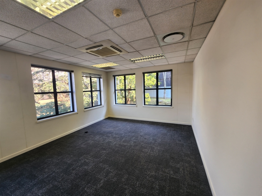 To Let Commercial Property for Rent in Barlow Park Gauteng