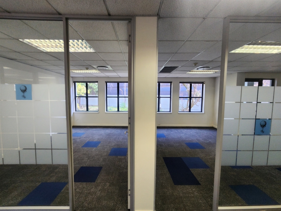 To Let Commercial Property for Rent in Barlow Park Gauteng