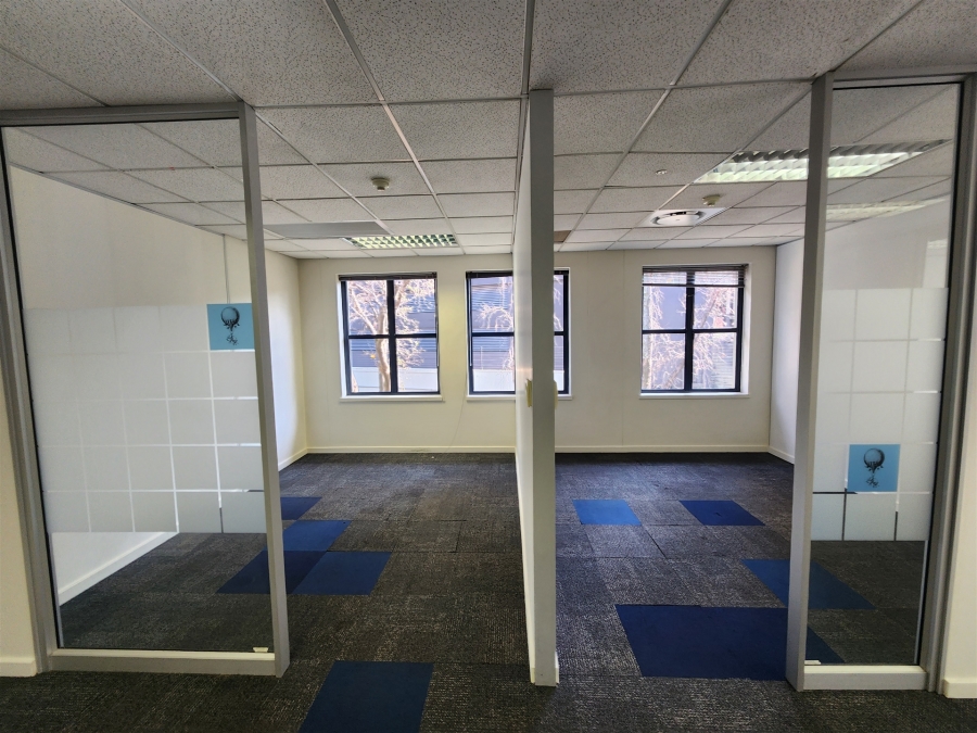 To Let Commercial Property for Rent in Barlow Park Gauteng