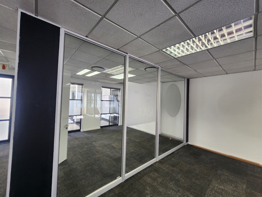To Let Commercial Property for Rent in Barlow Park Gauteng