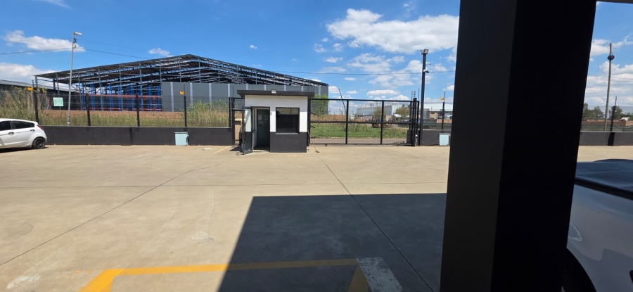 To Let Commercial Property for Rent in Apex Gauteng