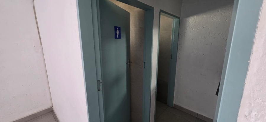 To Let Commercial Property for Rent in Apex Gauteng