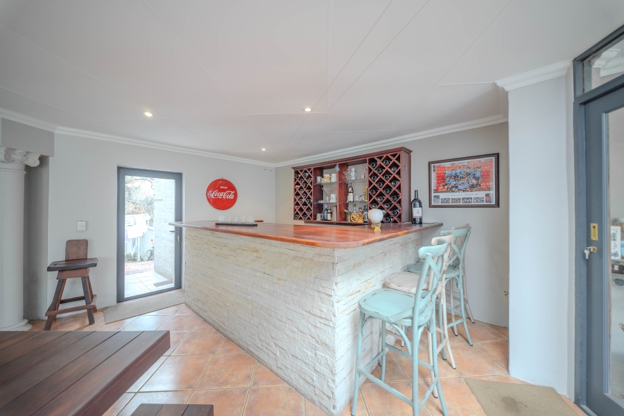 4 Bedroom Property for Sale in Faerie Glen Gauteng