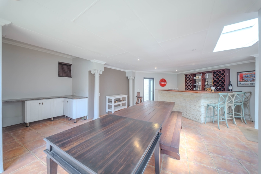 4 Bedroom Property for Sale in Faerie Glen Gauteng