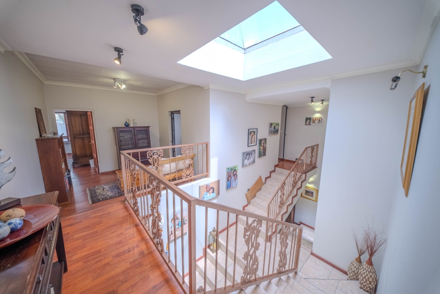 4 Bedroom Property for Sale in Faerie Glen Gauteng