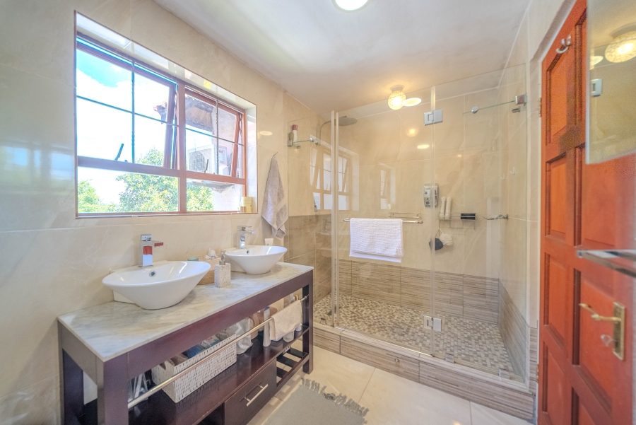 4 Bedroom Property for Sale in Faerie Glen Gauteng