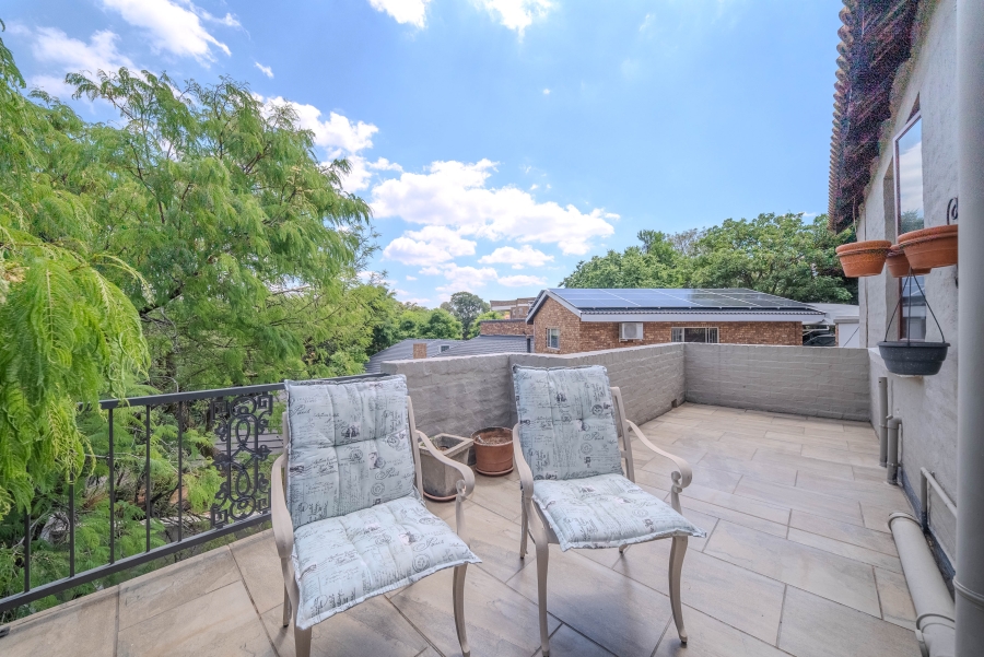4 Bedroom Property for Sale in Faerie Glen Gauteng