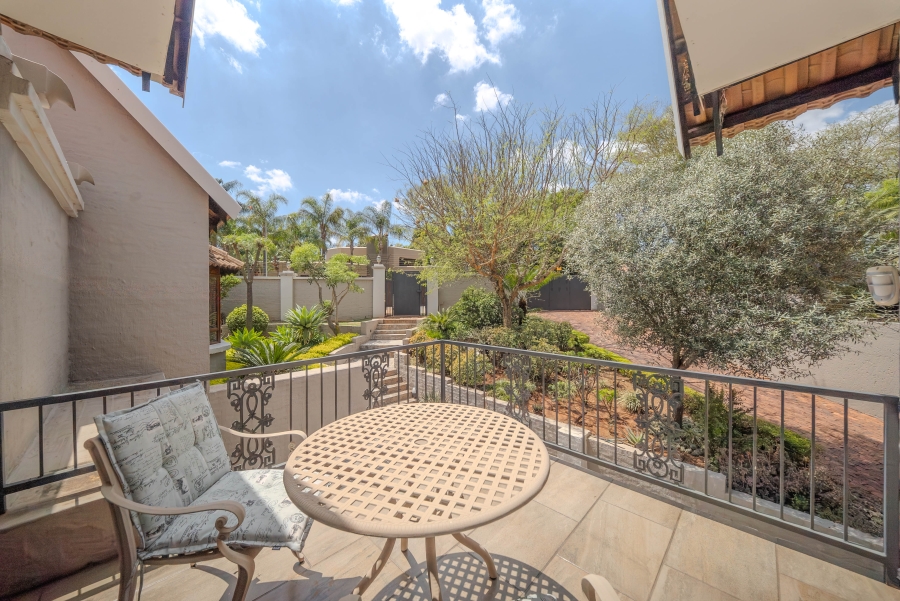 4 Bedroom Property for Sale in Faerie Glen Gauteng
