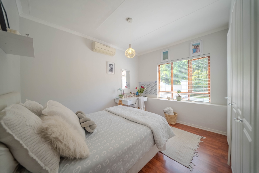 4 Bedroom Property for Sale in Faerie Glen Gauteng