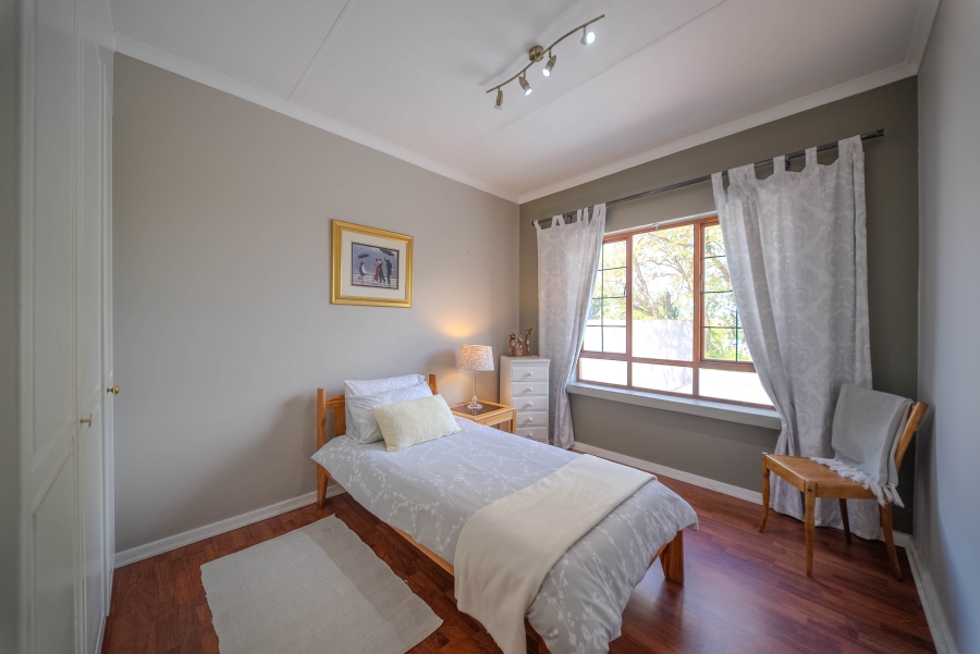 4 Bedroom Property for Sale in Faerie Glen Gauteng