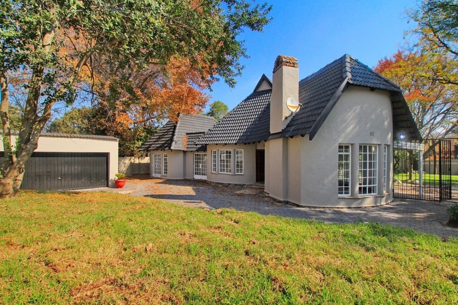 To Let 4 Bedroom Property for Rent in Parkmore Gauteng